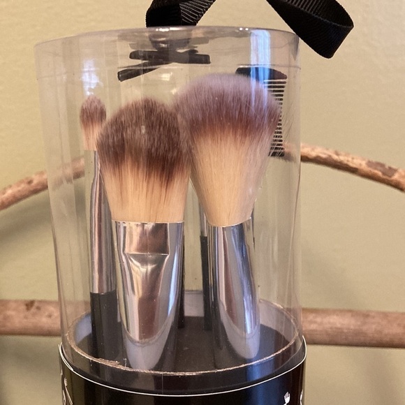 NEW! BODY PRESCRIPTIONS HALLOWEEN SKELETON Complete BRUSH COLLECTION. - Picture 4 of 10